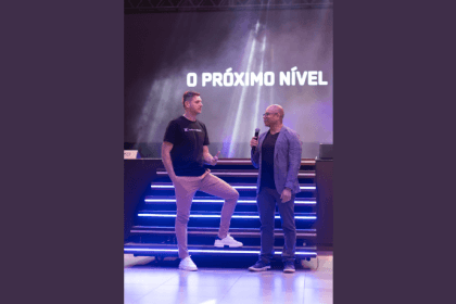 Gilberson Wanderley Silva explica por que cada vez mais mulheres optam pela retirada dos implantes em busca de bem-estar.