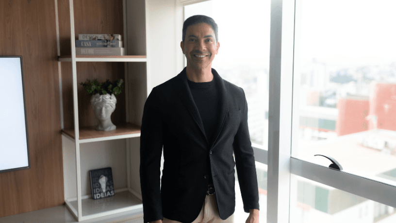 Paulo Henrique Silva Maia destaca ações eficazes para combater a violência psicológica contra idosos.