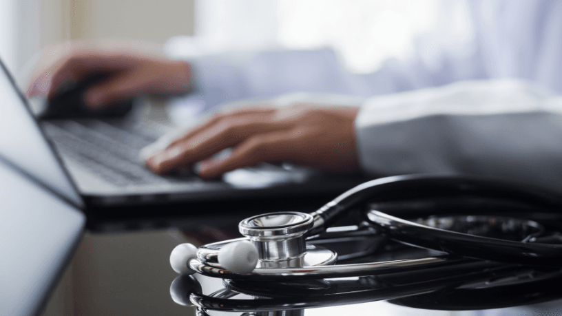 Gustavo Luíz Guilherme Pinto mostra como a medicina personalizada transforma a saúde por meio de cuidados individualizados.