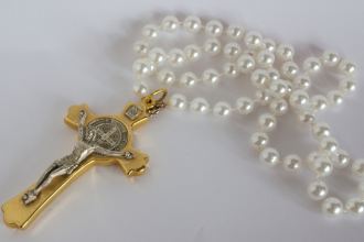 Reflexão sobre a importância da oração na vida cristã segundo a Igreja Católica, por Jose Eduardo De Oliveira e Silva.