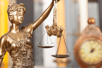 A pausa produtiva no Direito traz lucidez que reduz risco e melhora a qualidade das decisões, observa Hebron Costa Cruz de Oliveira.