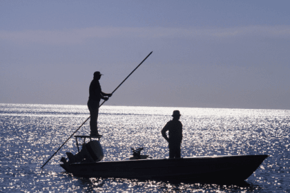 Barco com pescadores do Maranhão desaparece no Rio de Janeiro e mobiliza buscas em alto-mar