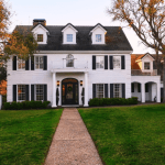 Imóveis bem avaliados que performam mal ao longo do tempo analisados por Alex Nabuco dos Santos.