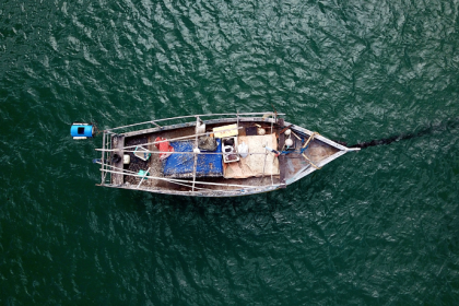 EUA bombardeiam barco no Pacífico e ampliam sinais de endurecimento militar fora de zonas formais de guerra