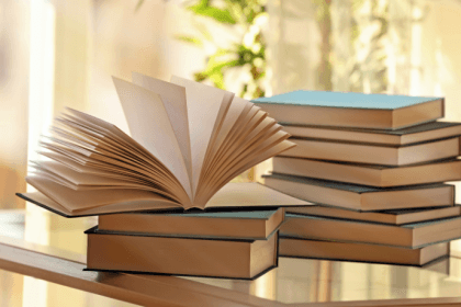 Alfredo Moreira Filho analisa como a experiência de vida influencia a produção literária e molda narrativas autênticas capazes de conectar autor e leitor.